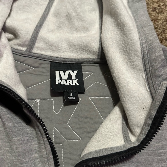 Ivy park vest - Picture 2 of 4